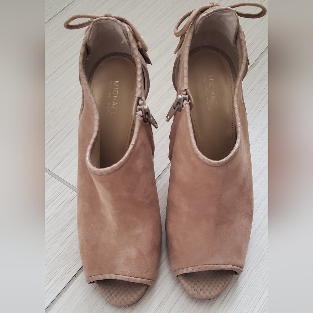 Michael Kors Open Toe Bootie Heels Size 8.5